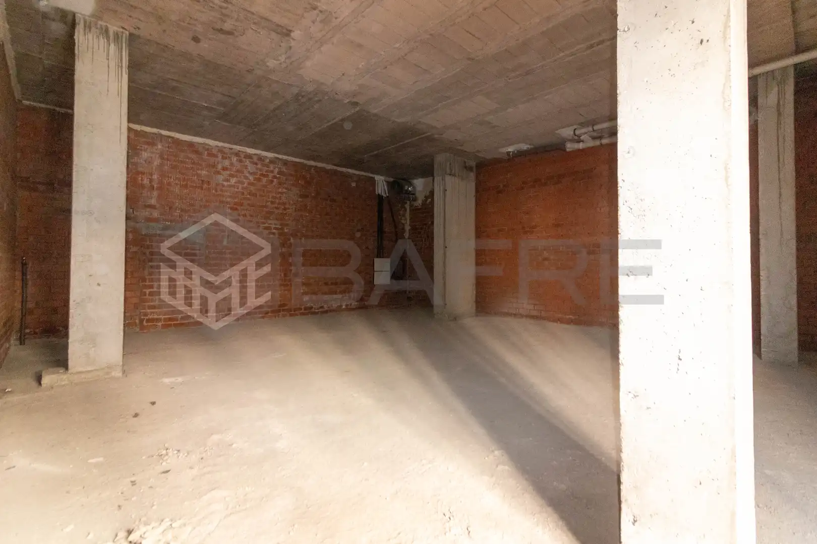 Local comercial en venta en Calle Gabriela Mistral, imagen 3