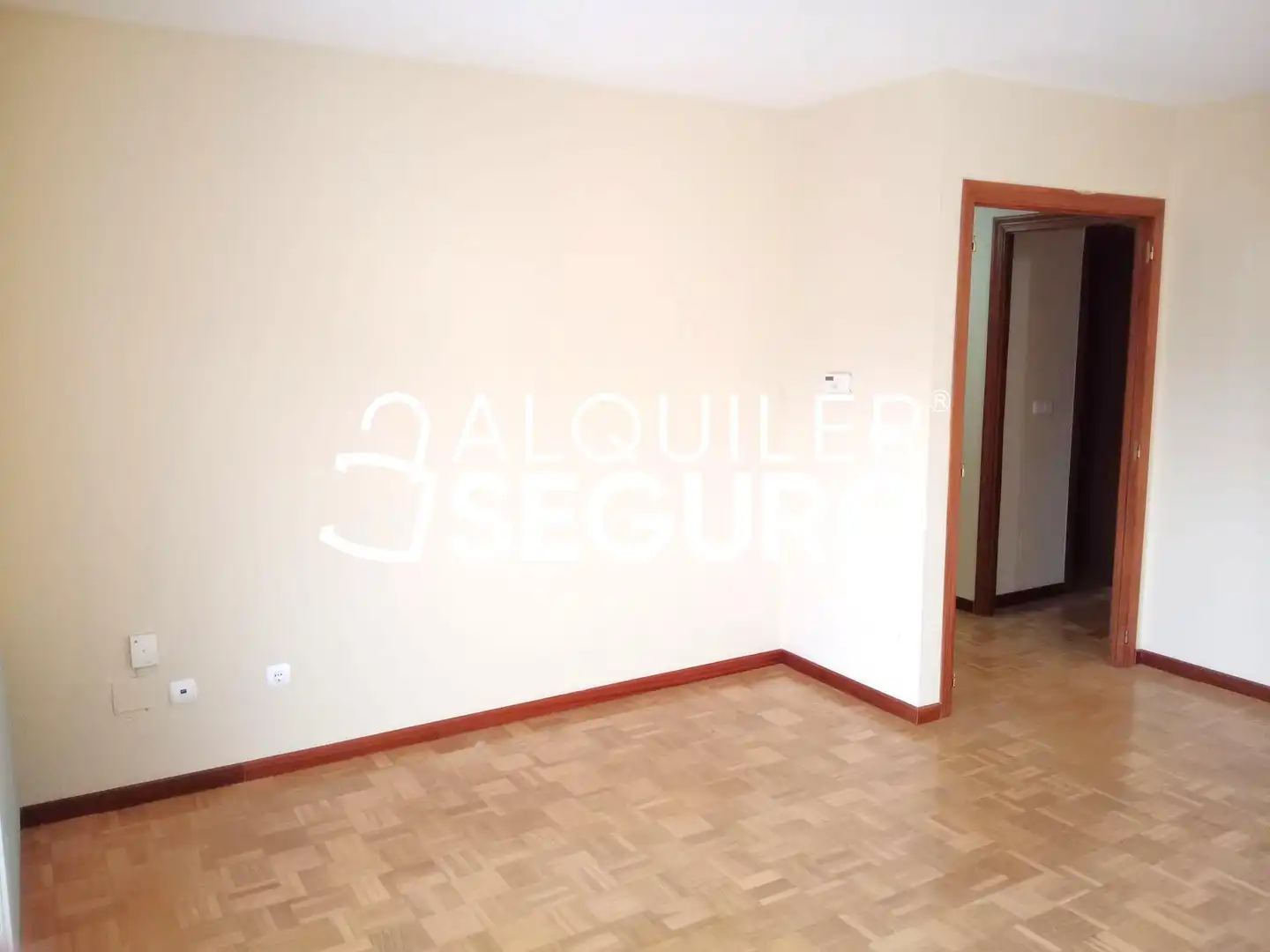 Habitación de Piso de alquiler en Valladolid con Calefacción, Trastero y Piscina