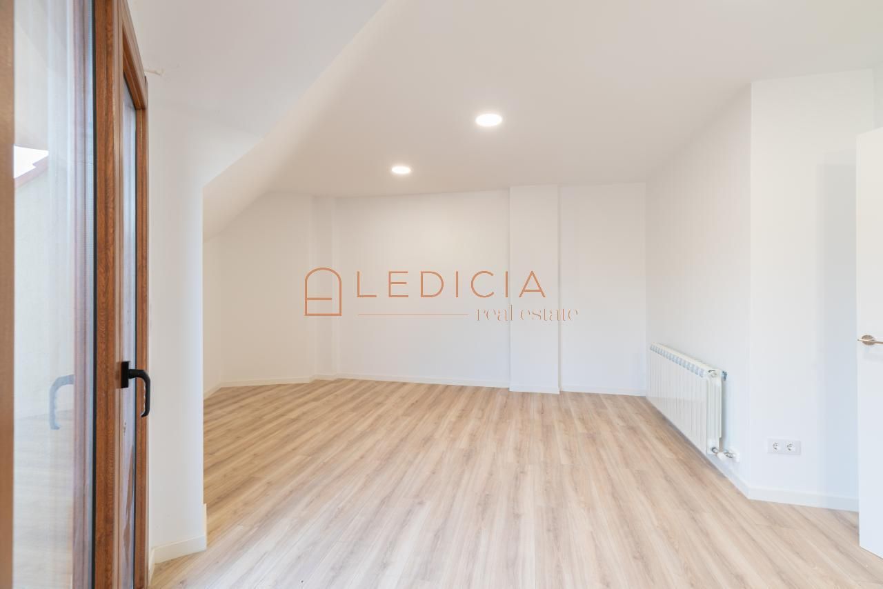 Attic for sale in O Porriño    with Heating, Storage room and Furnished