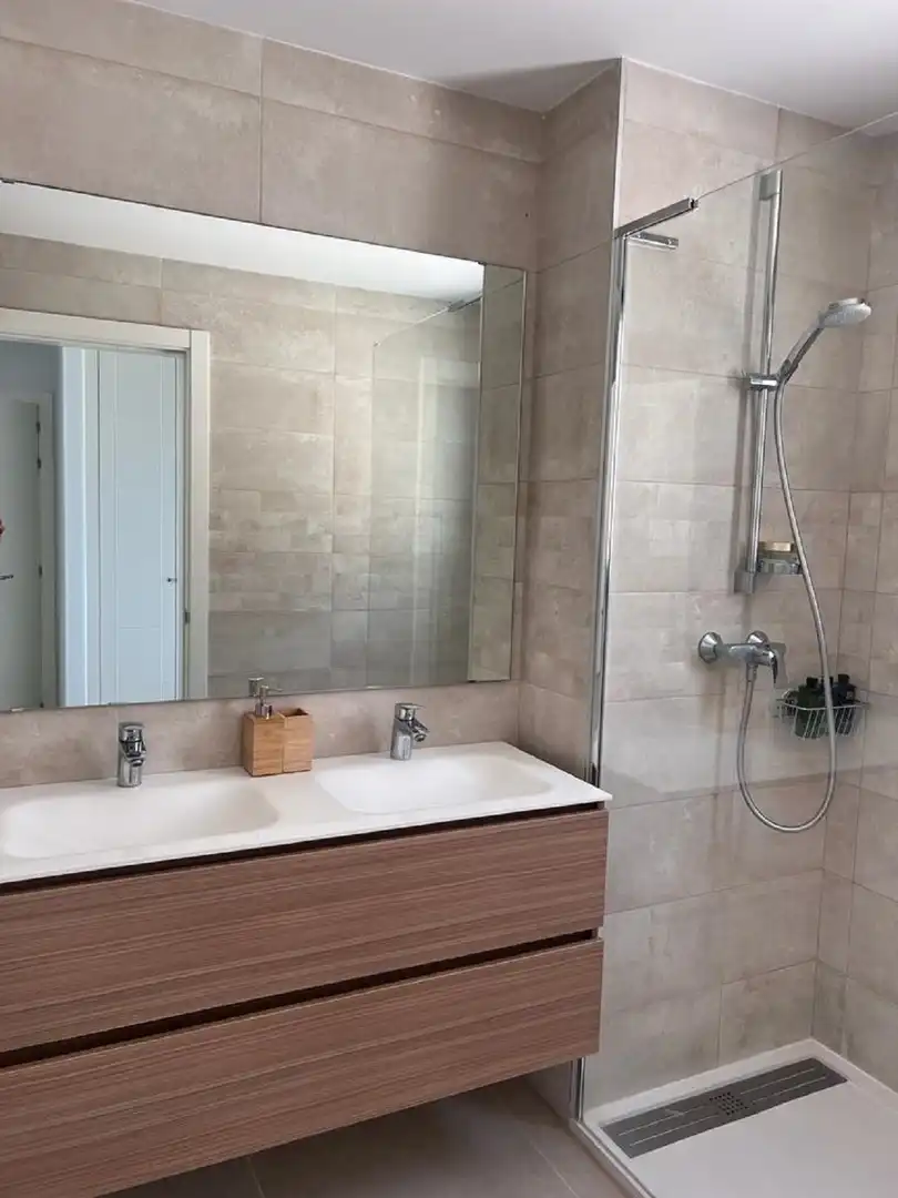 Badezimmer von Wohnungen zum Verkauf in Mijas mit Klimaanlage, Terrasse und Schwimmbad
