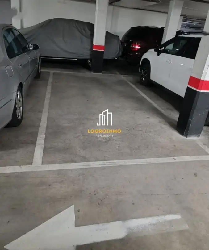 Parking for sale in Cascajos - Piqueras