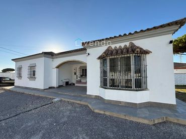 Detached house for sale in Alcaucín