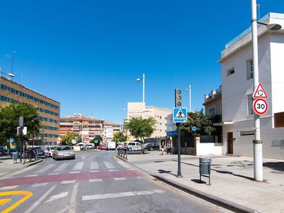 Exterior view of Single-family semi-detached for sale in  Granada Capital  with Air Conditioner, Terrace and Swimming Pool