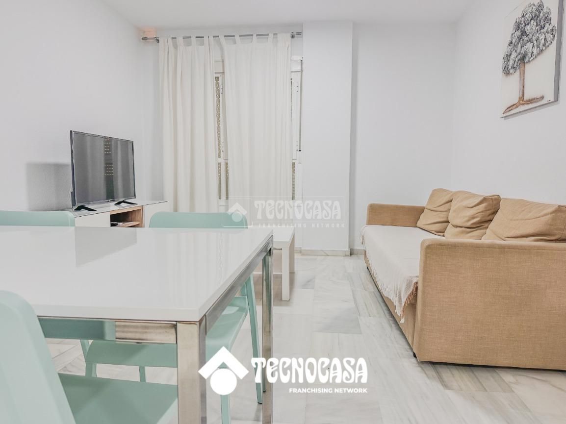 Dormitori de Pis en venda en Rota amb Aire condicionat, Terrassa i Traster