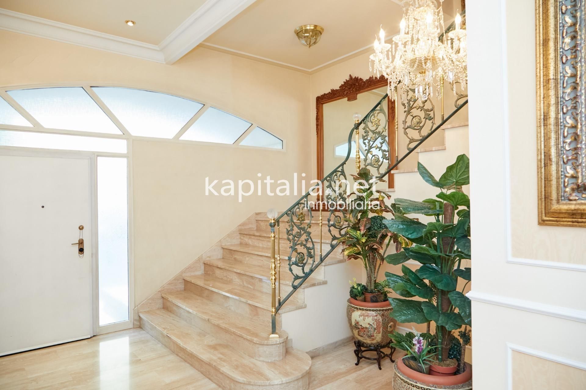 Single-family semi-detached for sale in Albaida  with Air Conditioner, Heating and Parquet flooring