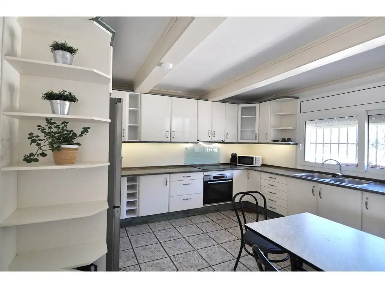 Cocina de Casa o chalet en venta en Lloret de Mar con Aire acondicionado, Calefacción y Jardín privado