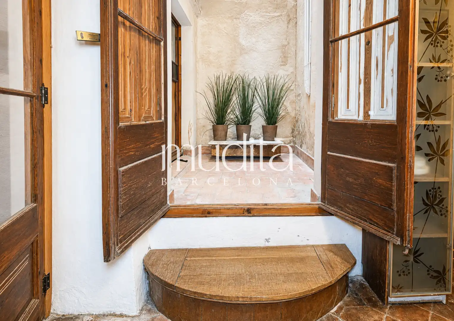 Apartments for sale in Barcelona  with Heating and Alarm