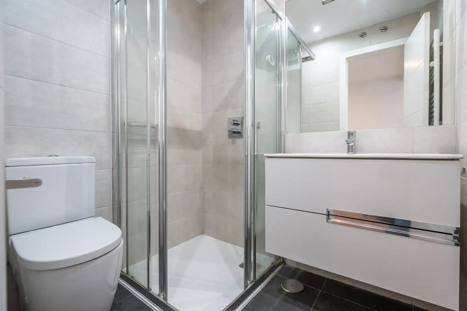 Baño de Piso de alquiler en Madrid con Aire acondicionado, Calefacción y Terraza