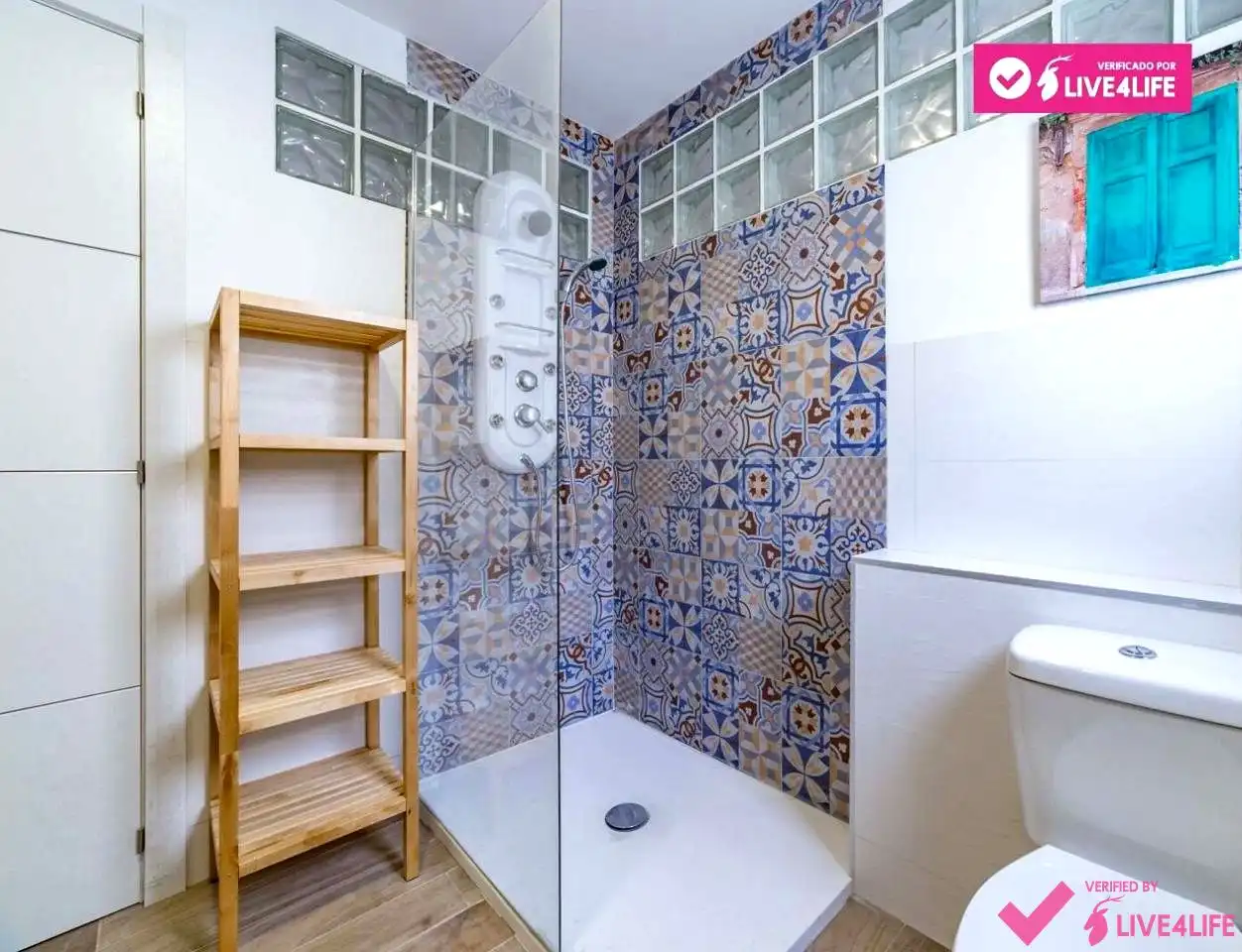 Bathroom of Flat for rent in Valencia  with Furnished