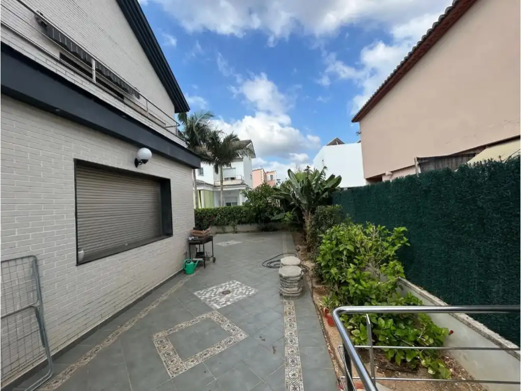 Terrassa de Casa o xalet en venda en Gandia amb Aire condicionat, Jardí privat i Terrassa
