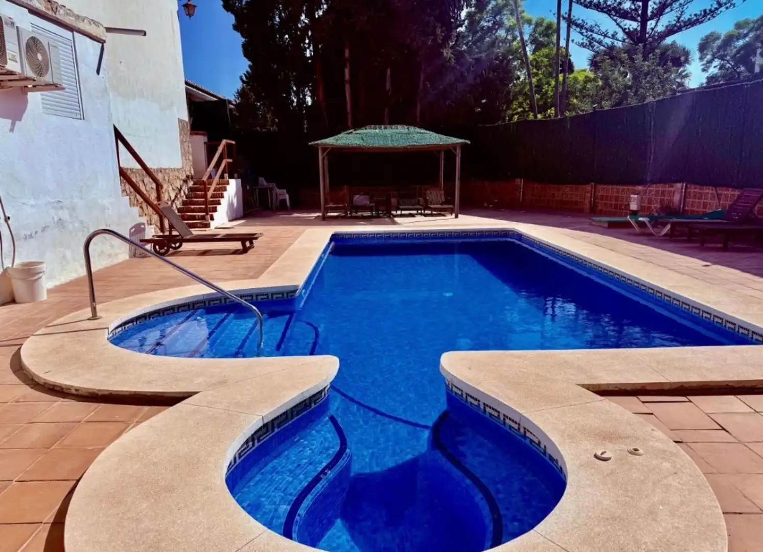 Piscina de Edificio en venta en Málaga