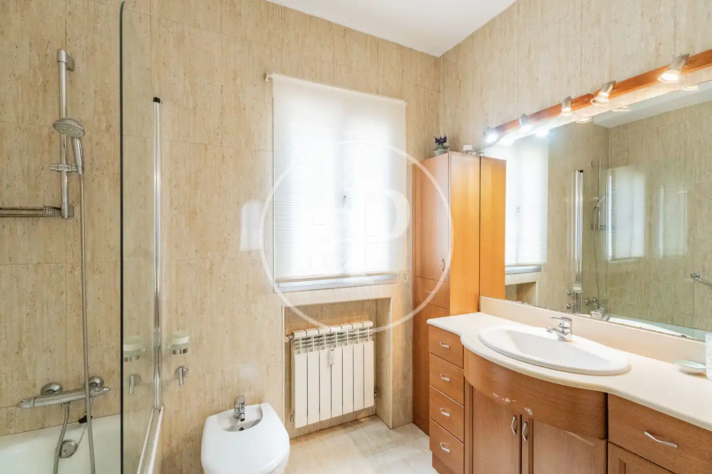 Bathroom of Attic for sale in Madrid  with Air Conditioner, Heating and Private garden
