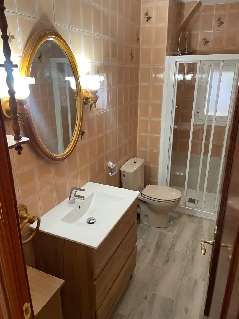 Baño de Piso en venta en Leganés con Jardín privado, Terraza y Balcón