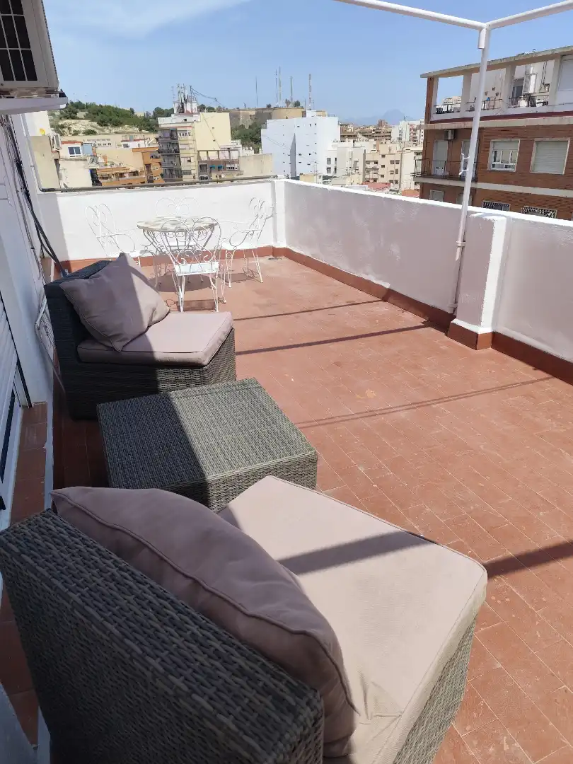 Terrassa de Àtic de lloguer en Alicante / Alacant amb Aire condicionat, Parquet i Terrassa
