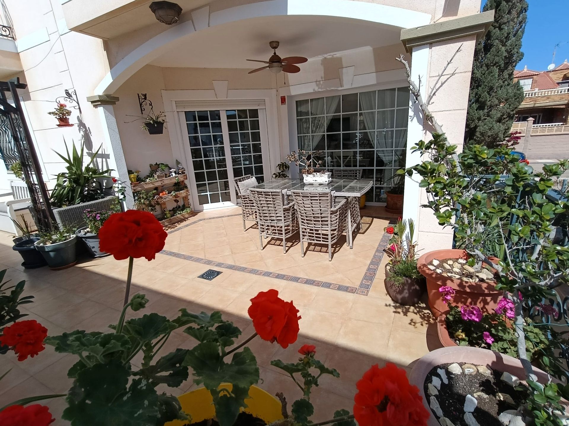 Terrassa de Casa o xalet en venda en Roquetas de Mar amb Jardí privat, Terrassa i Balcó