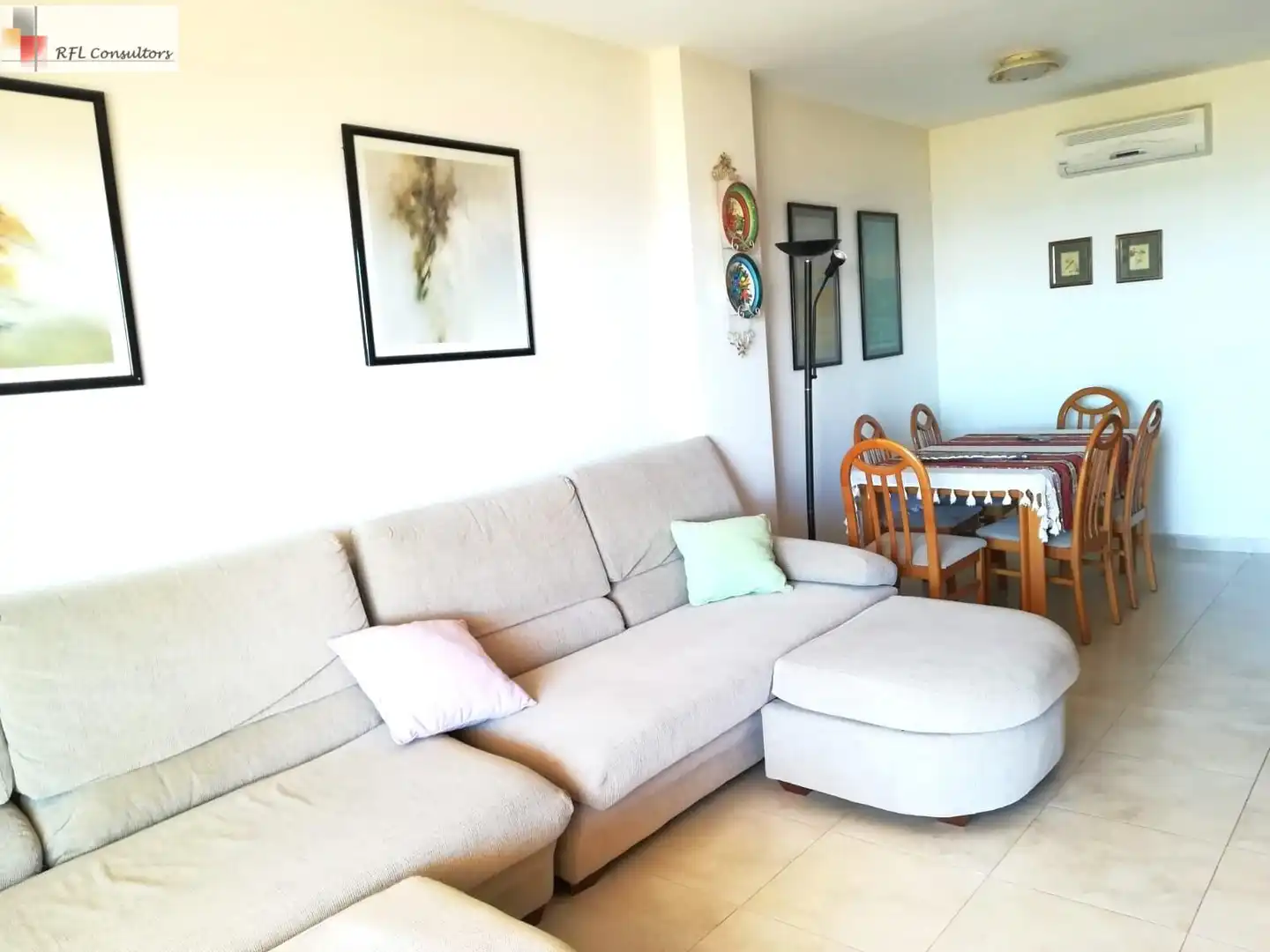 Sala de estar de Apartamento de alquiler en Torreblanca con Jardín privado, Terraza y Amueblado