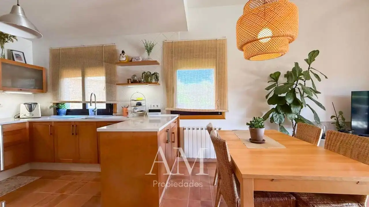 Cocina de Casa o chalet en venta en Vigo  con Calefacción, Jardín privado y Terraza