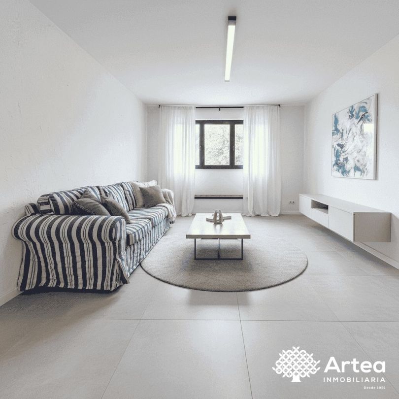 Sala d'estar de Pis en venda en Lezama amb Calefacció i Balcó