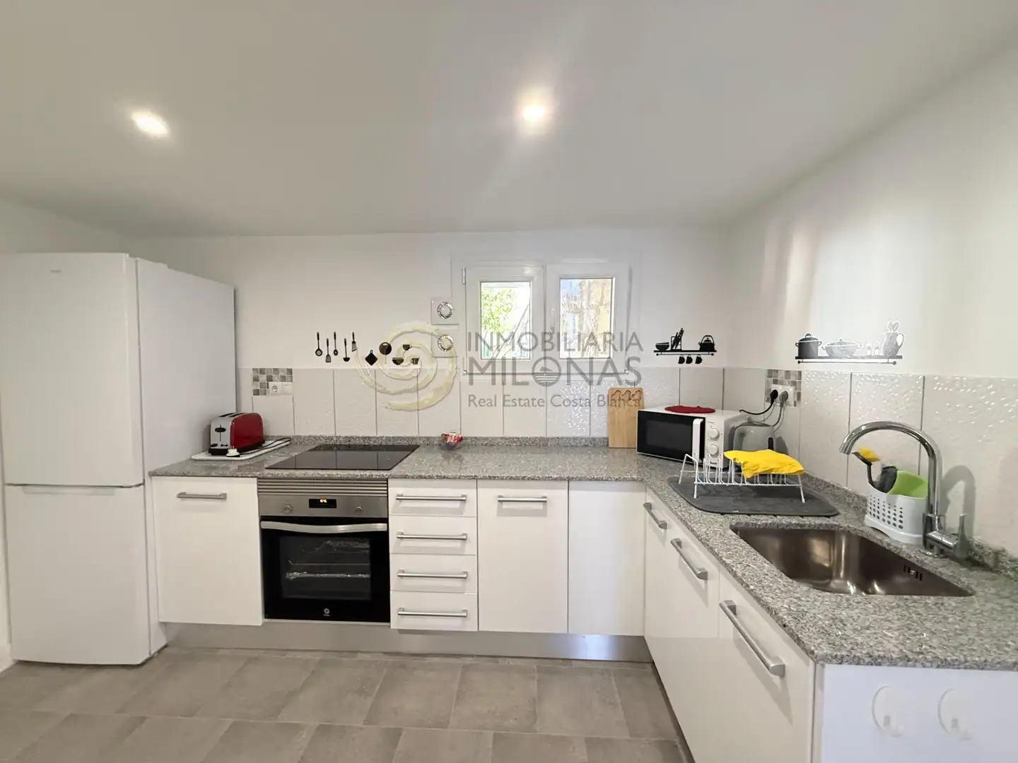 Cocina de Casa o chalet en venta en Benidorm con Aire acondicionado, Calefacción y Jardín privado