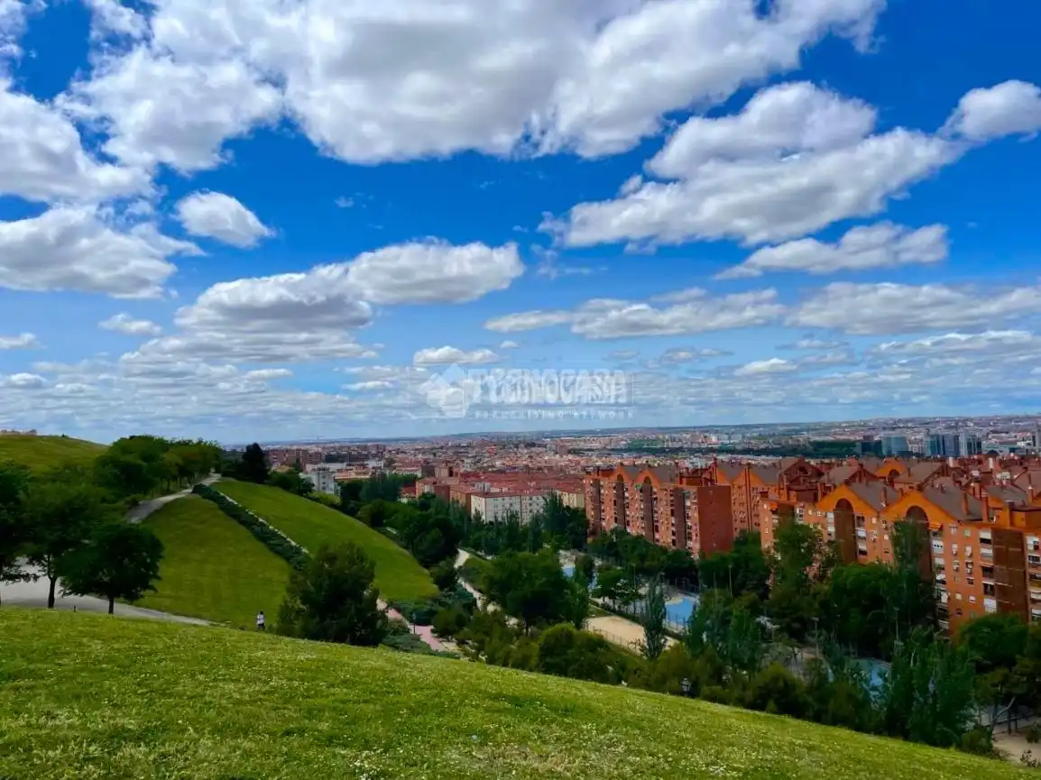 Vista exterior de Piso en venta en Madrid con Aire acondicionado, Calefacción y Parquet