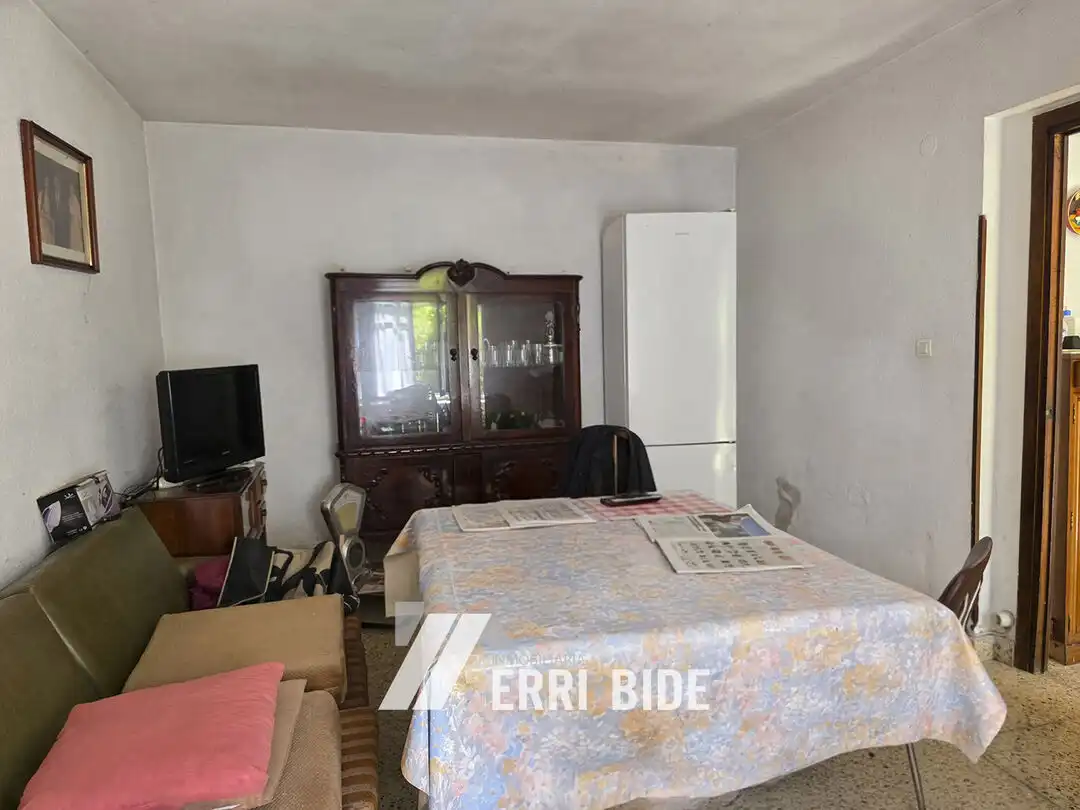 Wohnzimmer von Country house zum Verkauf in Mungia mit Privatgarten, Abstellraum und Balkon