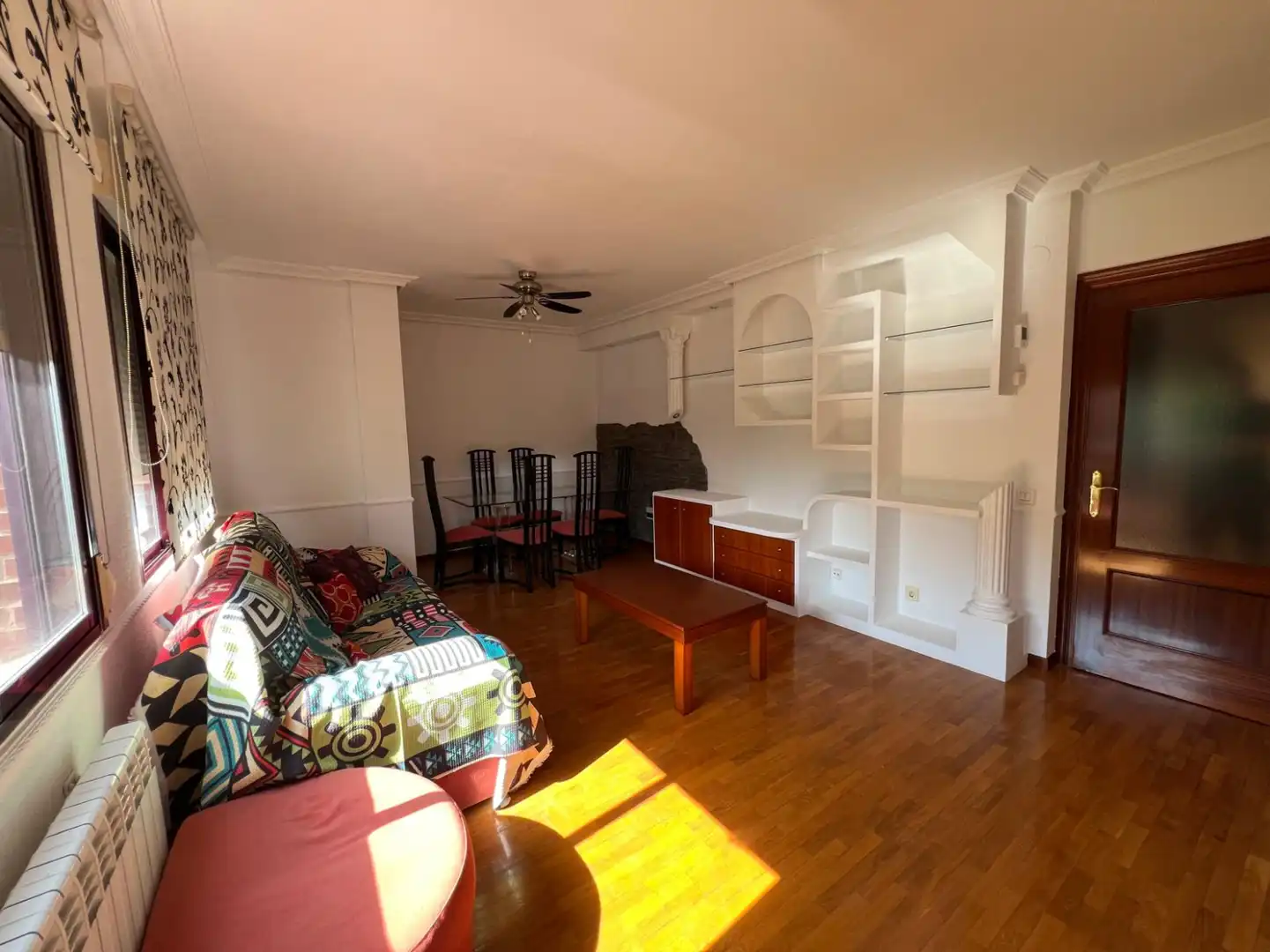 Sala de estar de Piso en venta en  Logroño con Calefacción, Terraza y Balcón