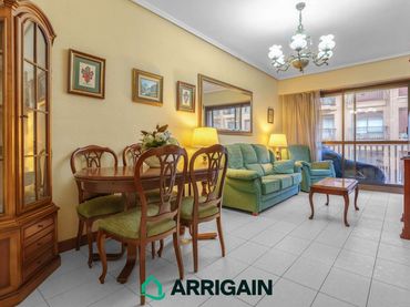 Piso con ascensor en venta en Secundino Esnaola Kalea