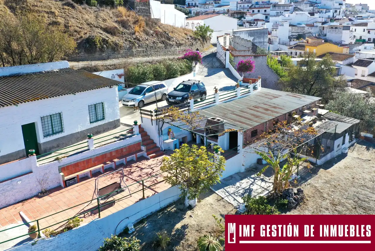 Vista exterior de Finca rústica en venta en Vélez-Málaga con Jardín privado, Terraza y Trastero