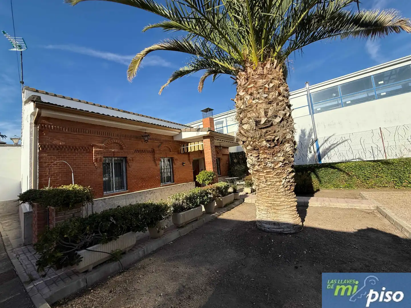 Vista exterior de Casa o chalet en venta en Valladolid con Calefacción, Jardín privado y Terraza