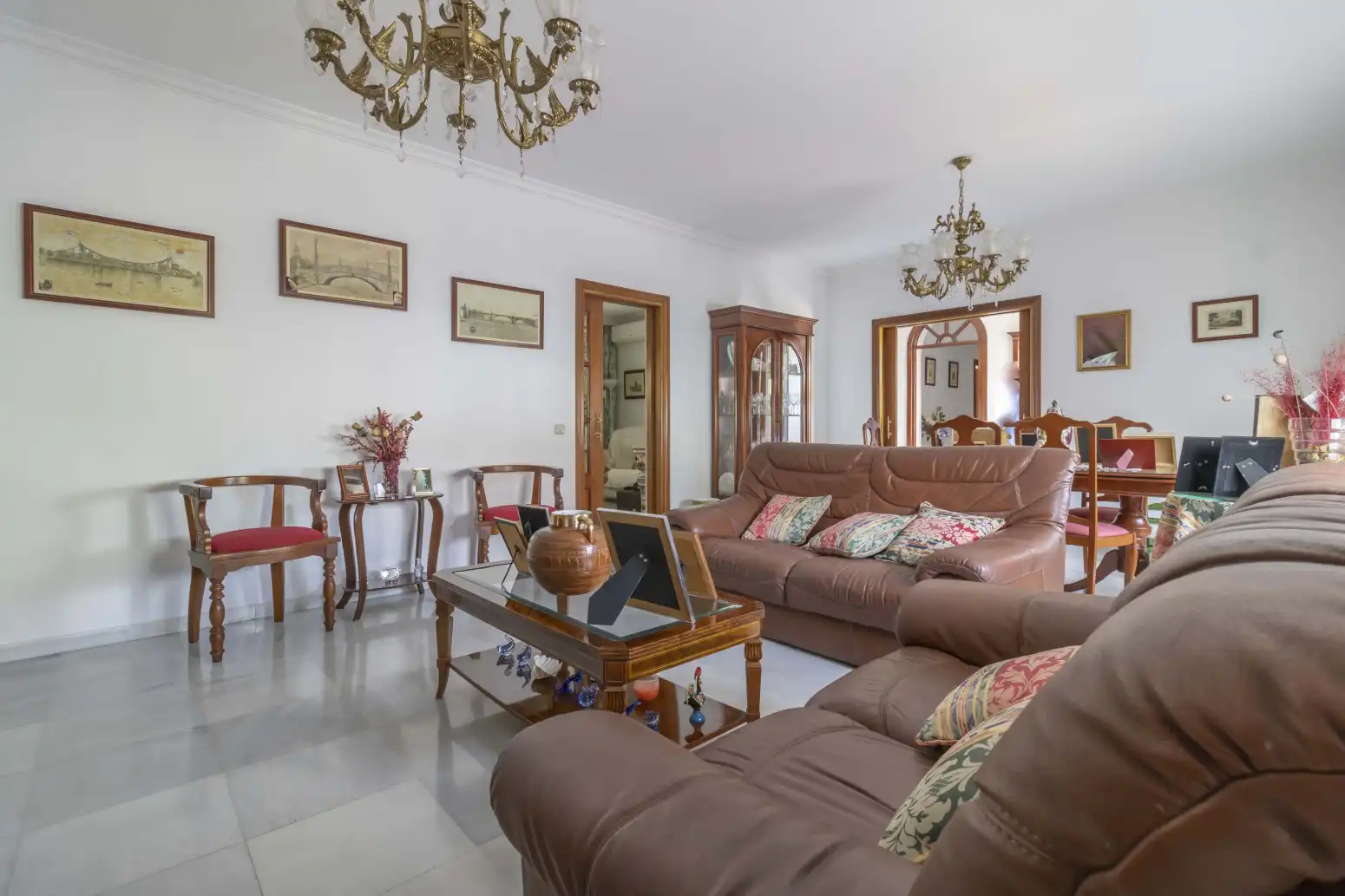 Sala d'estar de Casa o xalet en venda en Gines amb Aire condicionat, Terrassa i Traster