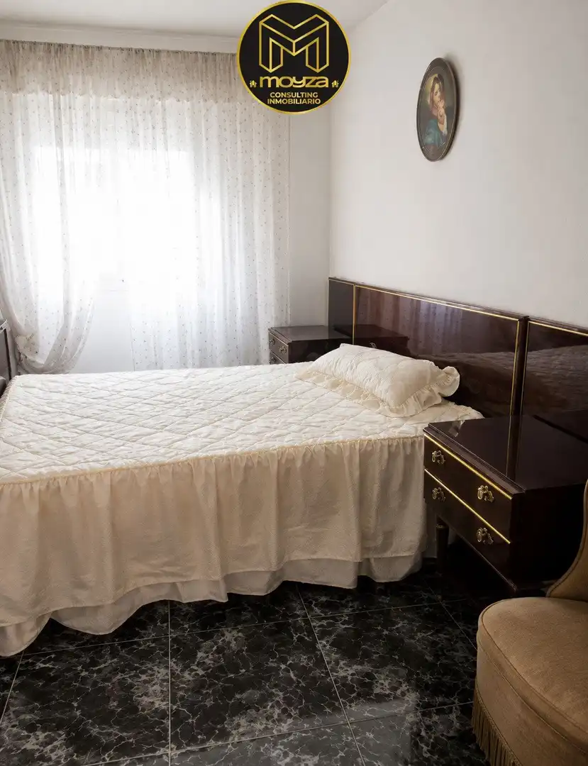 Dormitori de Casa o xalet en venda en Fuerte del Rey