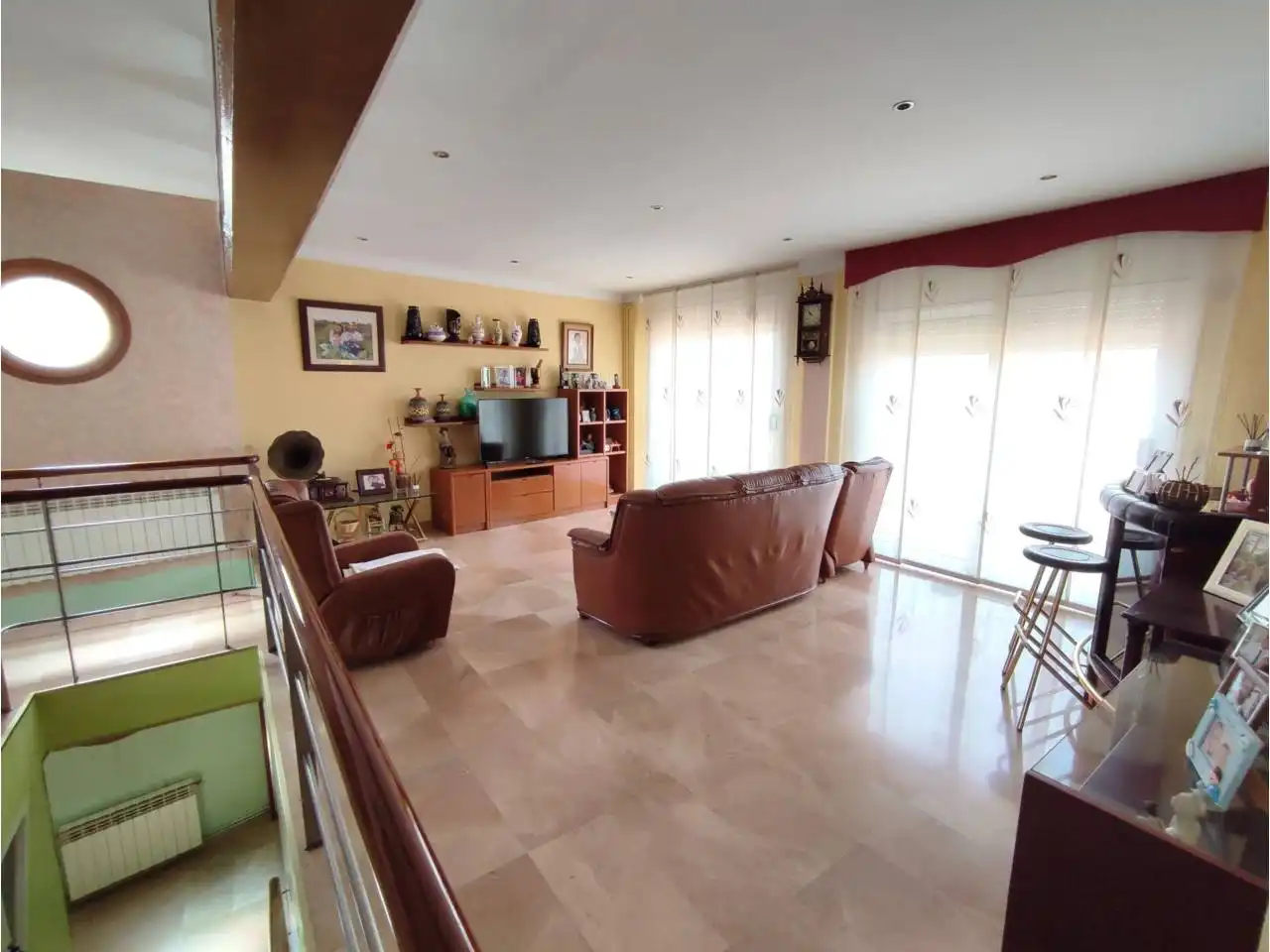Sala d'estar de Casa o xalet en venda en Torrelavit amb Calefacció, Jardí privat i Terrassa