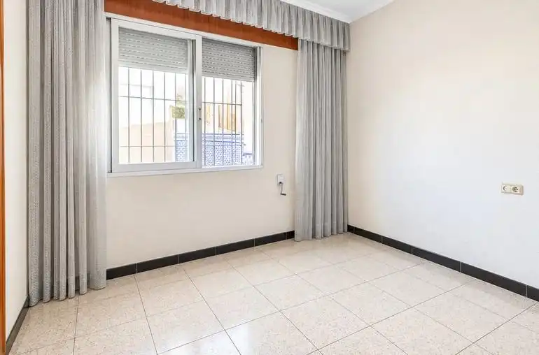 Habitación de Casa o chalet en venta en Orihuela