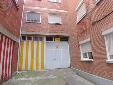Aparcament de lloguer a C PORTAL DE BELEN
