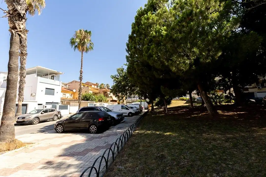 Parking de Casa adosada en venta en Málaga con Aire acondicionado, Terraza y Amueblado
