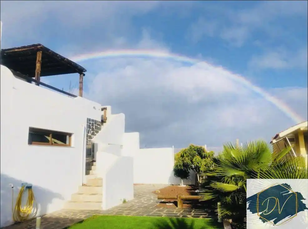 Exterior view of Study for rent in El Rosario  with Terrace and Furnished