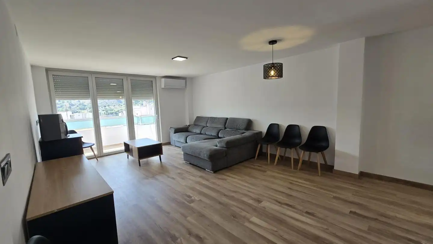 Wohnzimmer von Wohnung zur Miete in Gandia mit Klimaanlage, Terrasse und Möbliert