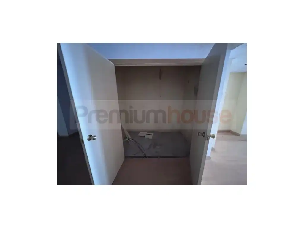 Local comercial en venta en Calle Pobla De Mafumet, imagen 4