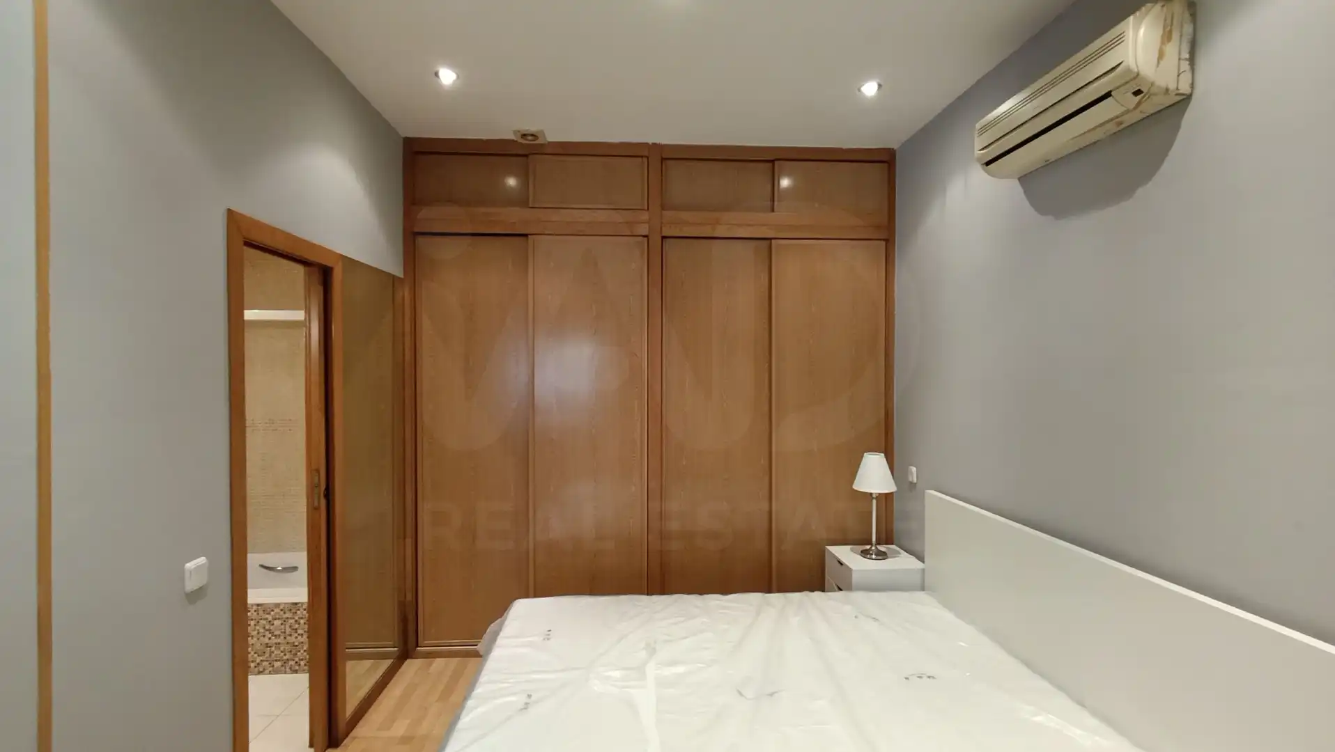 Schlafzimmer von Wohnung zur Miete in Madrid mit Klimaanlage und Heizung