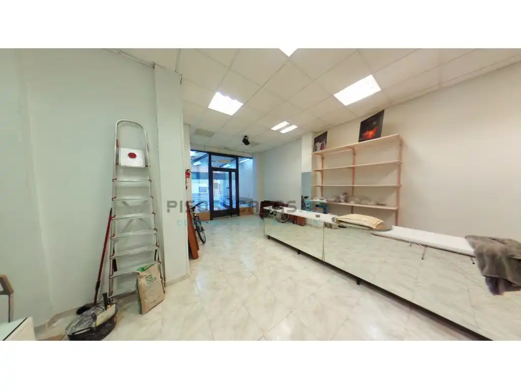 Local en venta en Zaragoza con Amueblado