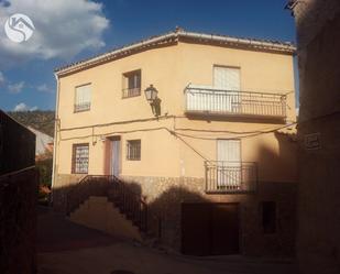 Exterior view of Building for sale in Valdemoro-Sierra