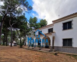Vista exterior de Casa o xalet en venda en  Albacete Capital amb Aire condicionat, Calefacció i Jardí privat