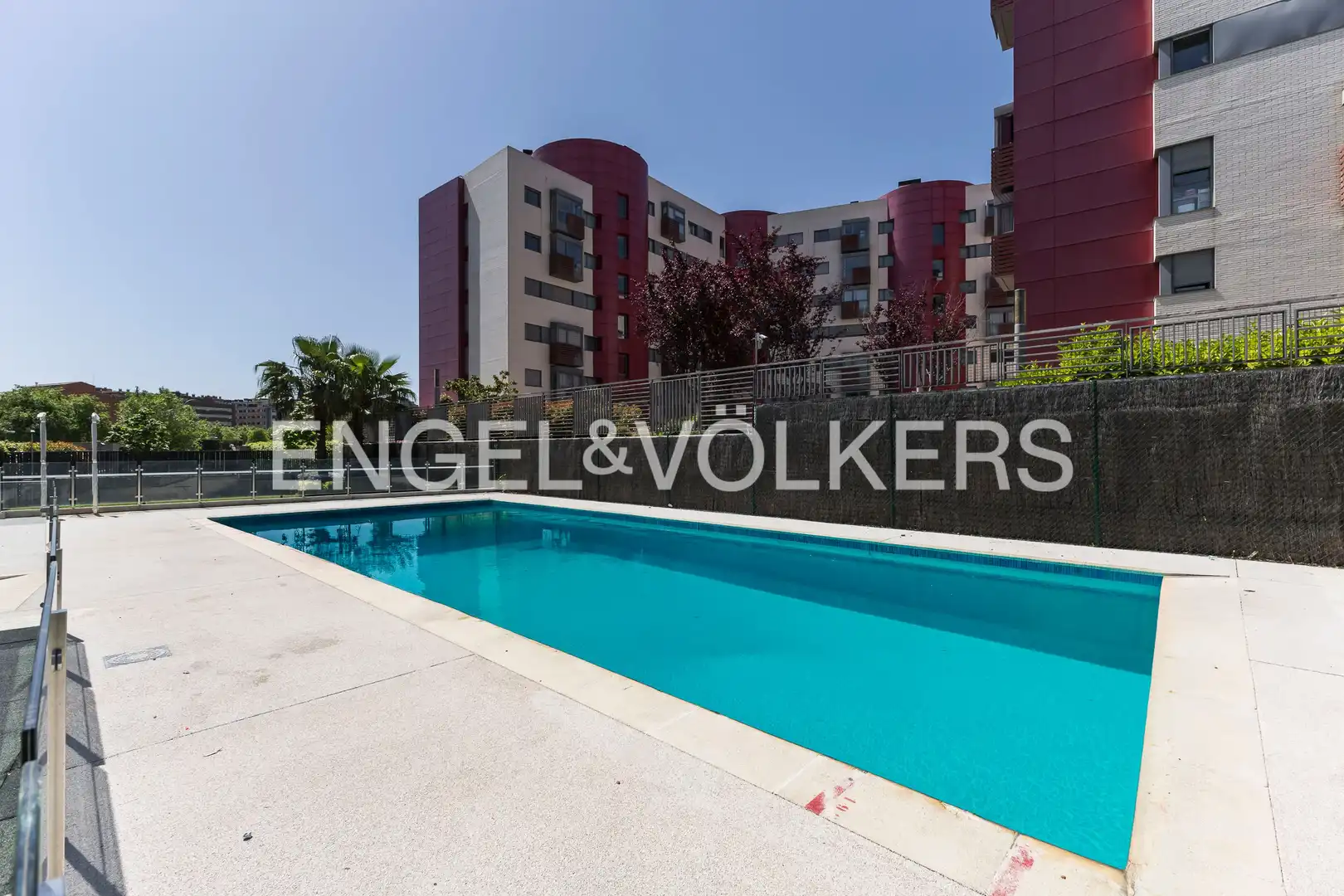 Piscina de Piso en venta en Madrid con Aire acondicionado, Calefacción y Terraza