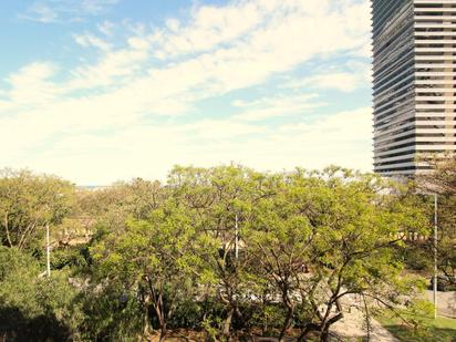 Vista exterior de Pis de lloguer en  Barcelona Capital amb Parquet