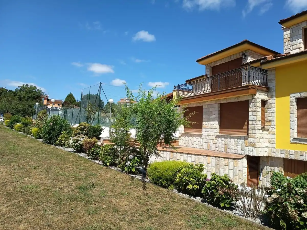 Terrassa de Casa o xalet en venda en Siero amb Calefacció, Jardí privat i Terrassa