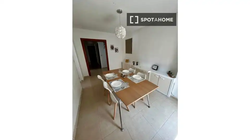 Comedor de Piso de alquiler en Alicante / Alacant con Aire acondicionado, Calefacción y Amueblado