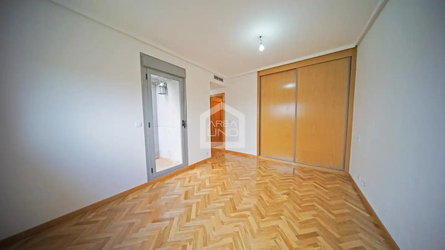 Schlafzimmer von Wohnung zur Miete in Alcorcón mit Klimaanlage, Heizung und Parkett