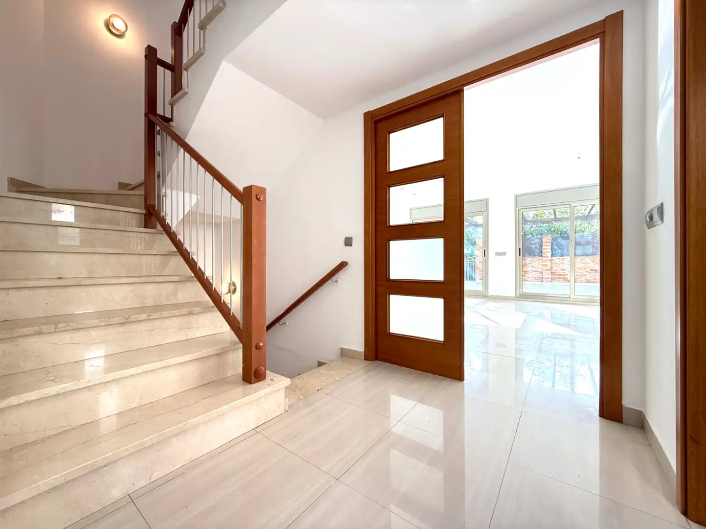 Semi-detached house with pool for sale in Carrer d'Escornalbou, imagen 10