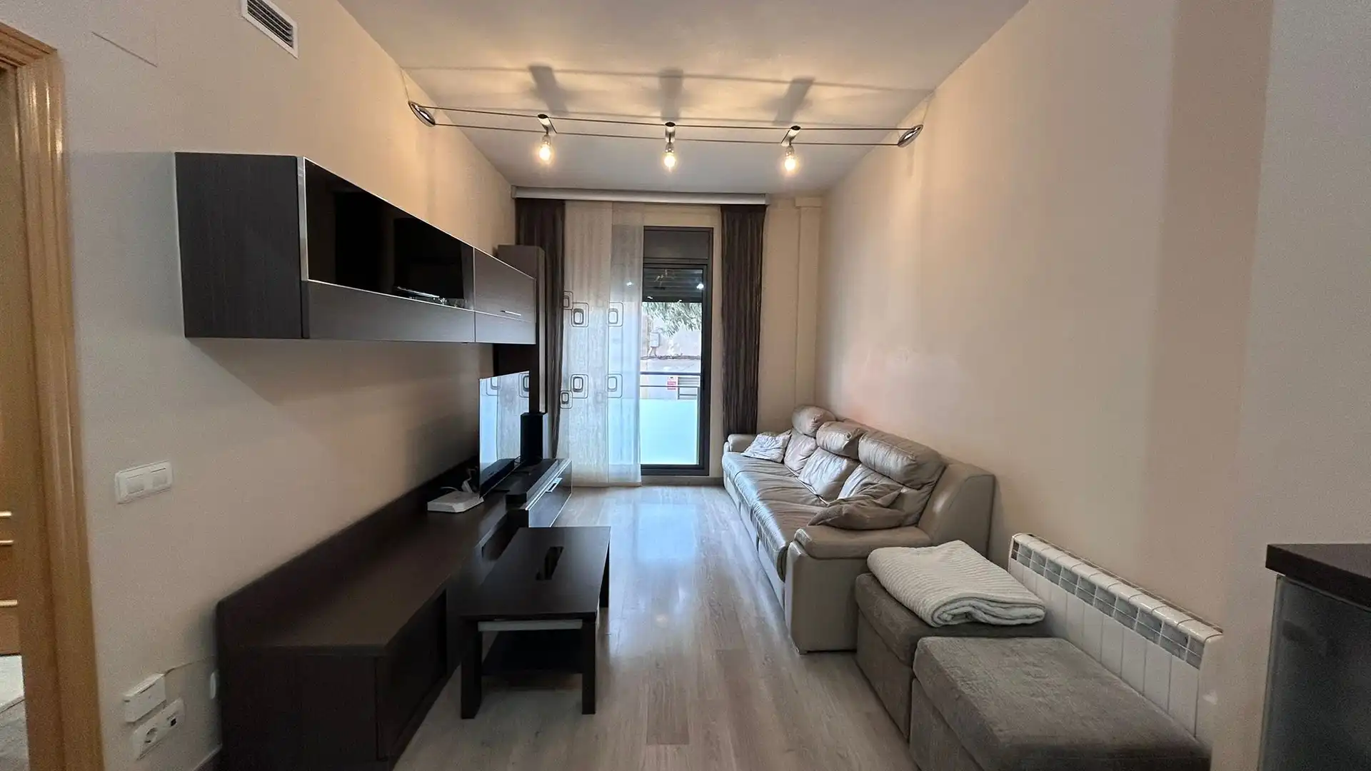 Living room of Ground floor for sale in Cornellà de Llobregat  with Storage room