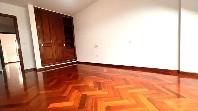 Habitación de Piso en venta en A Coruña Capital  con Calefacción, Parquet y Trastero